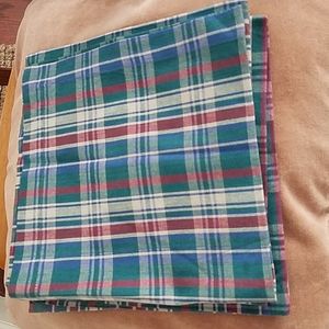 Crate & Barrel dinner napkins one set of four...new